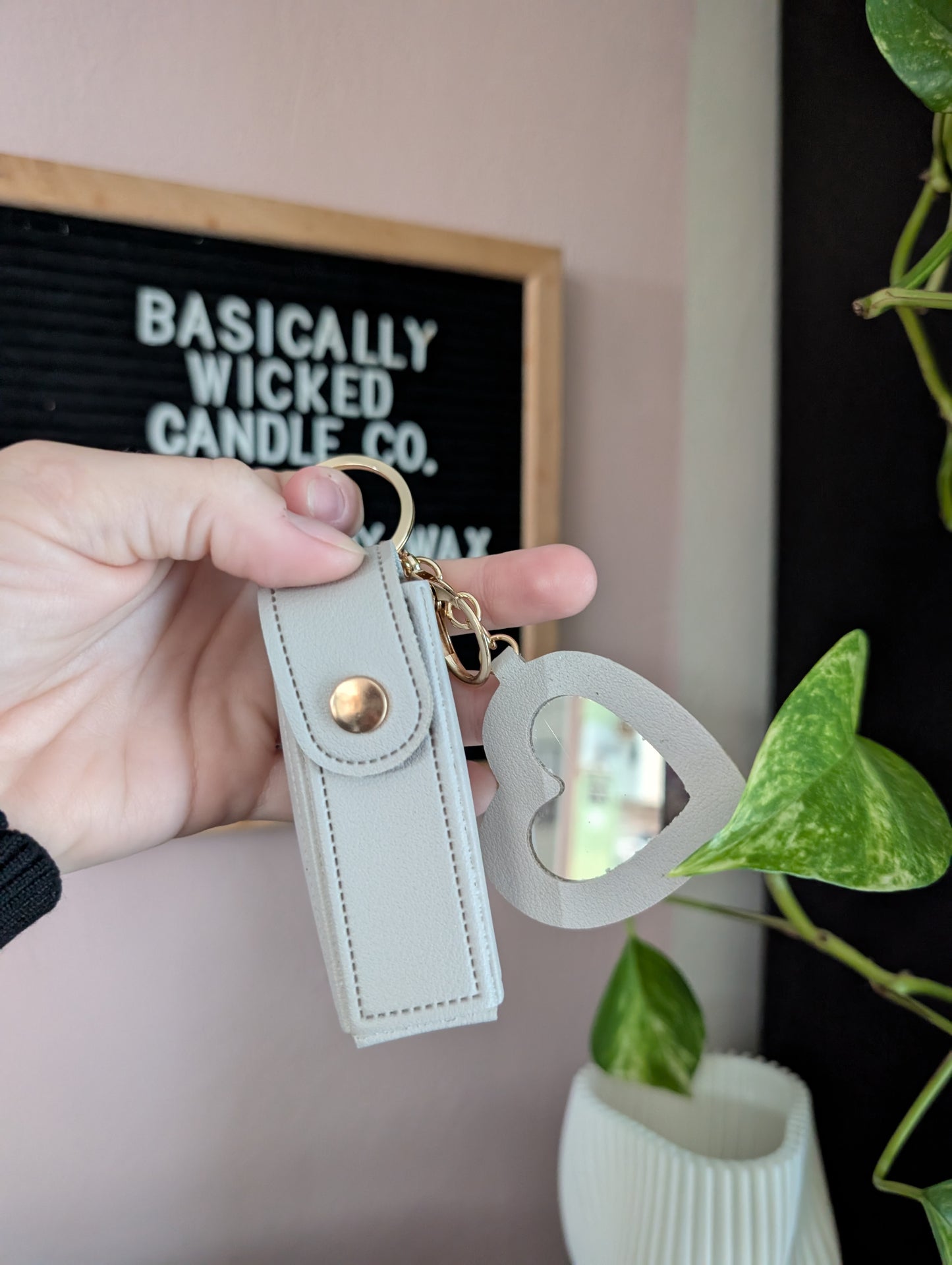 Lip balm Holder