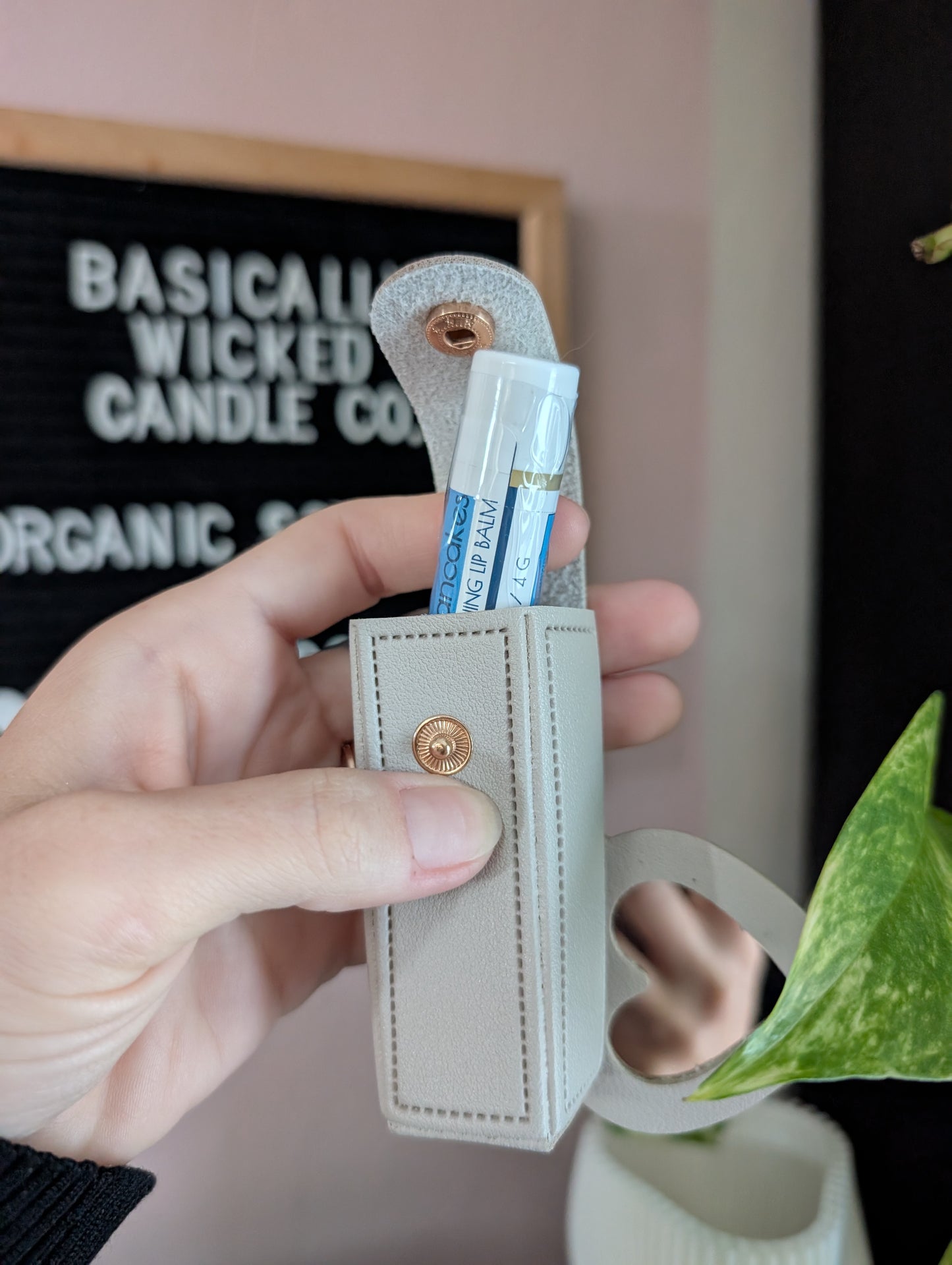 Lip balm Holder